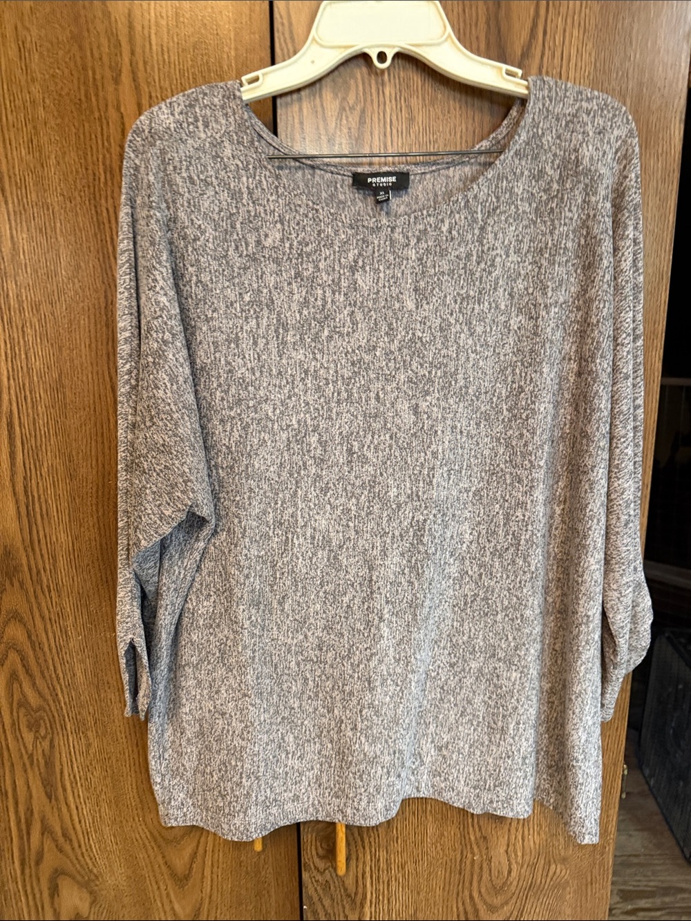 Premise Heathered Gray Scoop Neck Knit Top